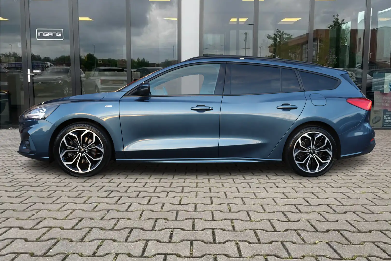 Ford Focus Wagon 1.0 EcoBoost ST Line X | Winter Pakket | DAB Bleu - 2
