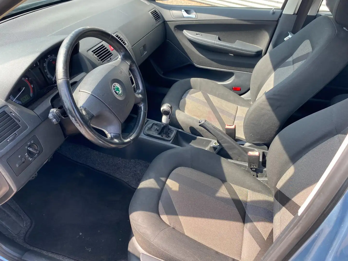 Skoda Fabia 1.4-16V Spirit+ ( EXPORTPRIJS) Azul - 2