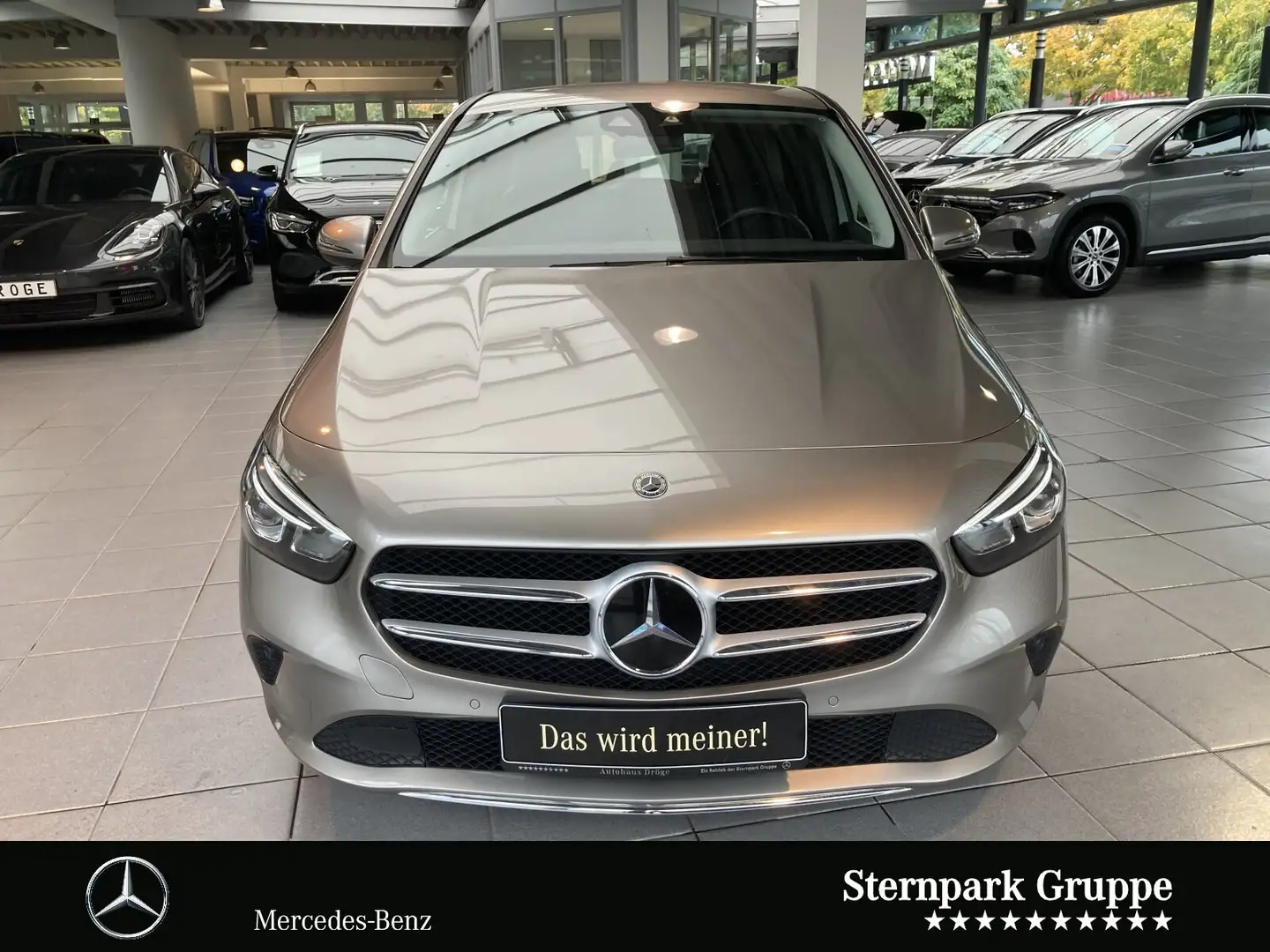Mercedes-Benz B 180 B 180 AHK*Vario*Distro*LED*Kamera*Totwinkel*Ambi Silber - 2