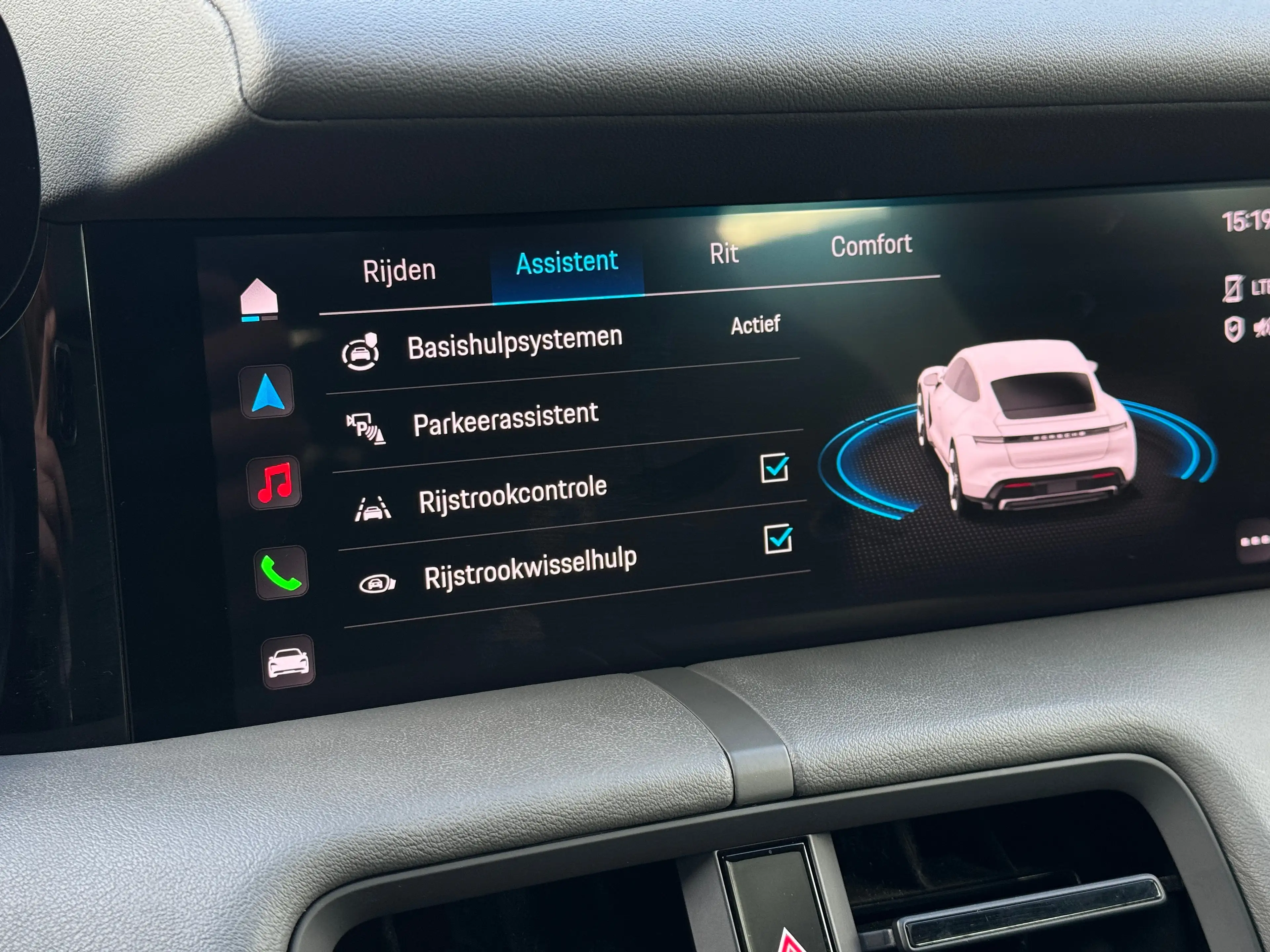 Porsche Taycan 4S - 79.2 kWh — photo 14