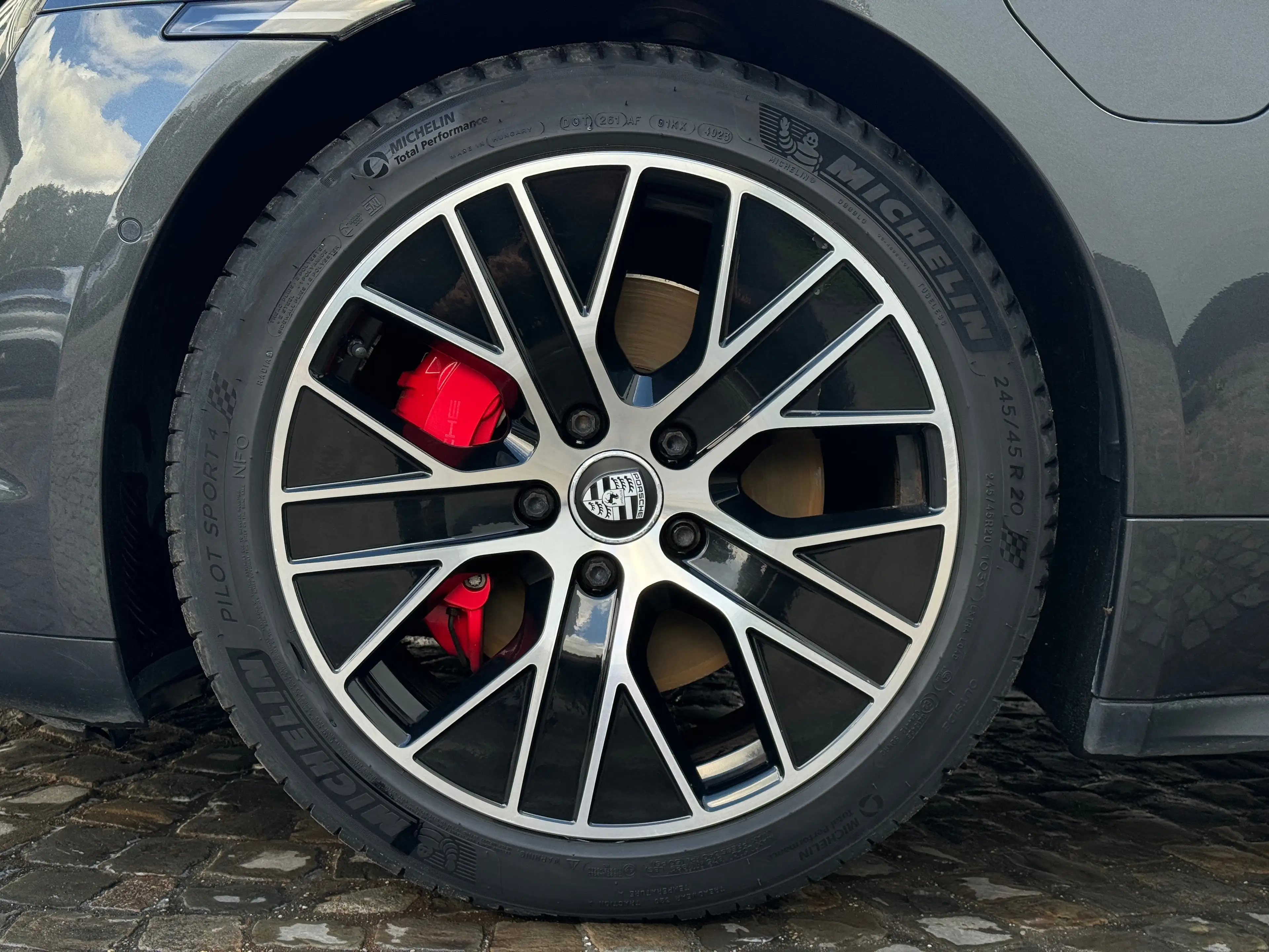 Porsche Taycan 4S - 79.2 kWh — photo 8