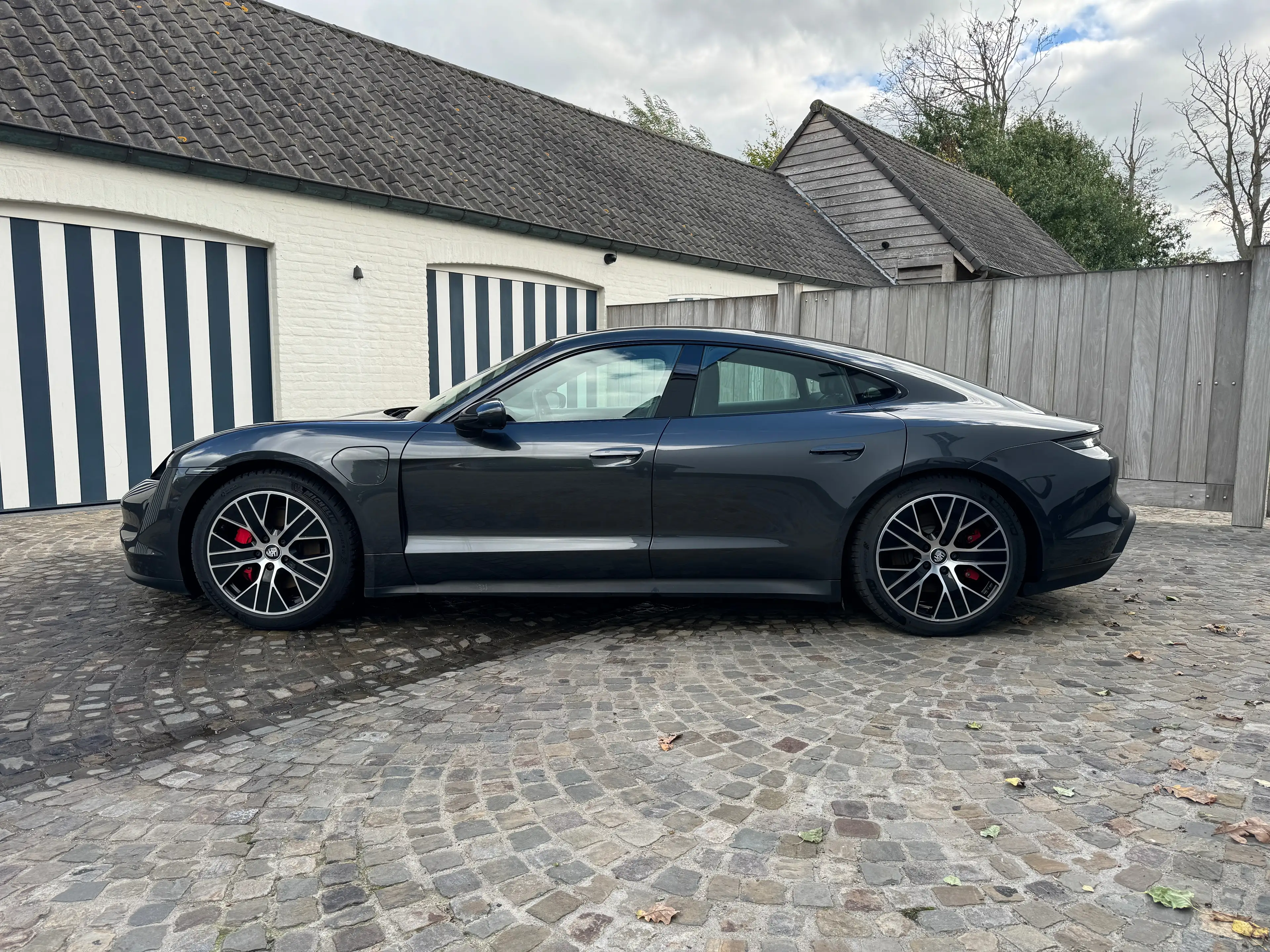 Porsche Taycan 4S - 79.2 kWh — photo 3