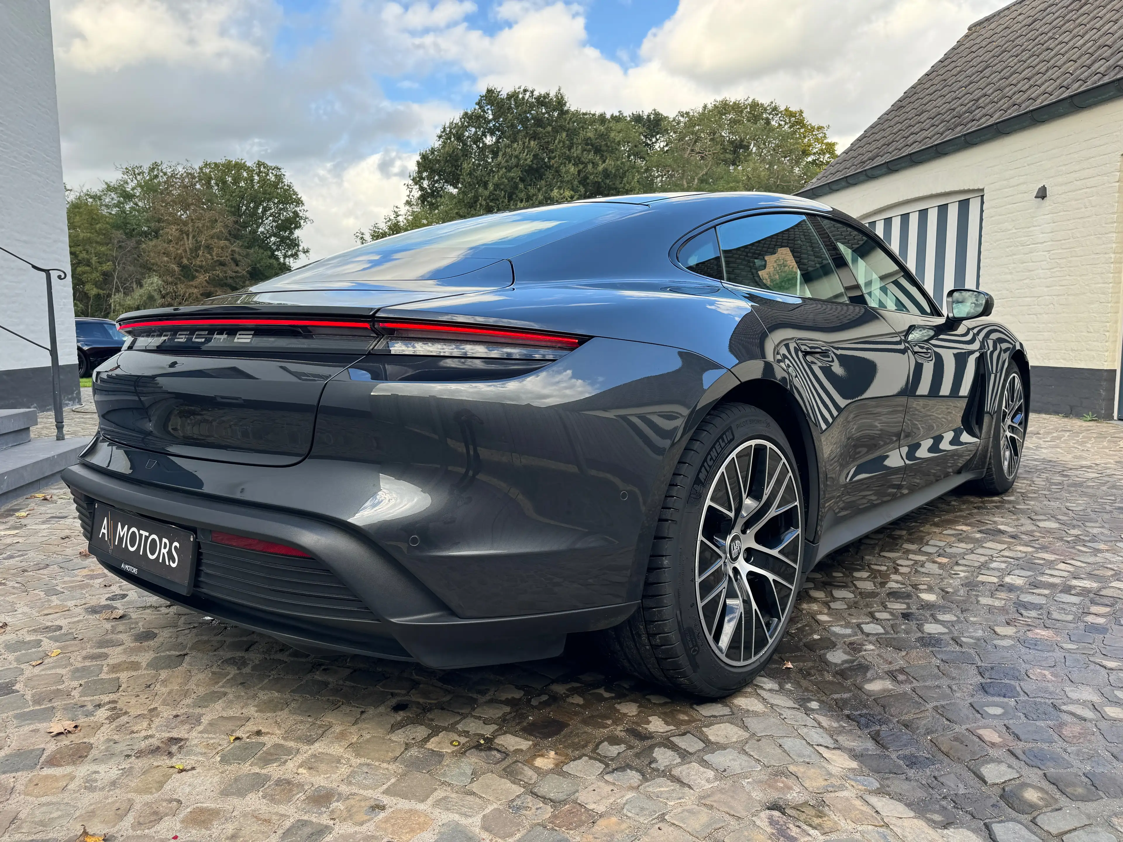 Porsche Taycan 4S - 79.2 kWh — photo 6