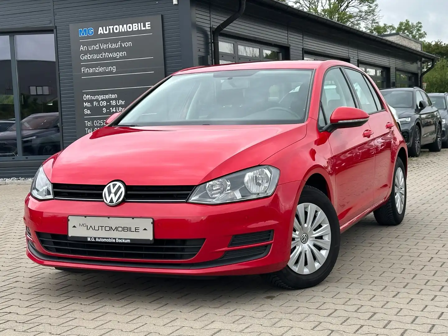 Volkswagen Golf VII 1.6 TDI BMT Trendline - 1.HAND / PDC Roşu - 2