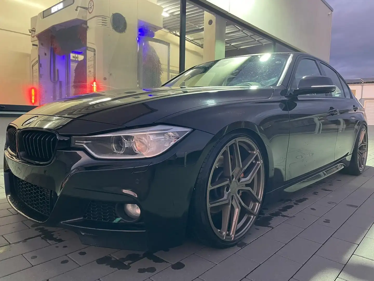 BMW 335 i Lim. Aut. M-Paket KW V3 M-Performance AGA Zwart - 1