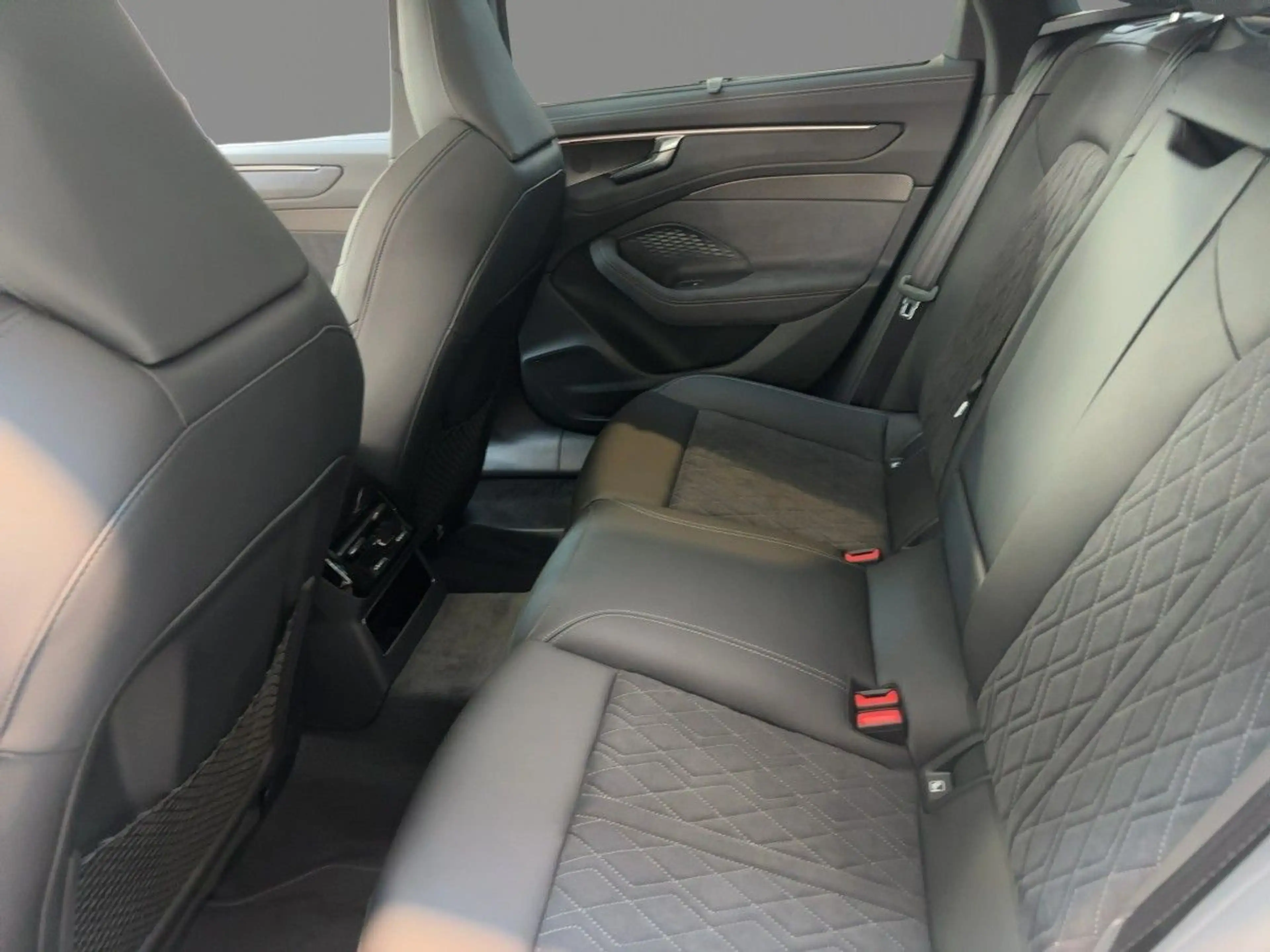Audi A6 e-hybrid qu S-Line AHK B&O HuD LUFT — photo 9