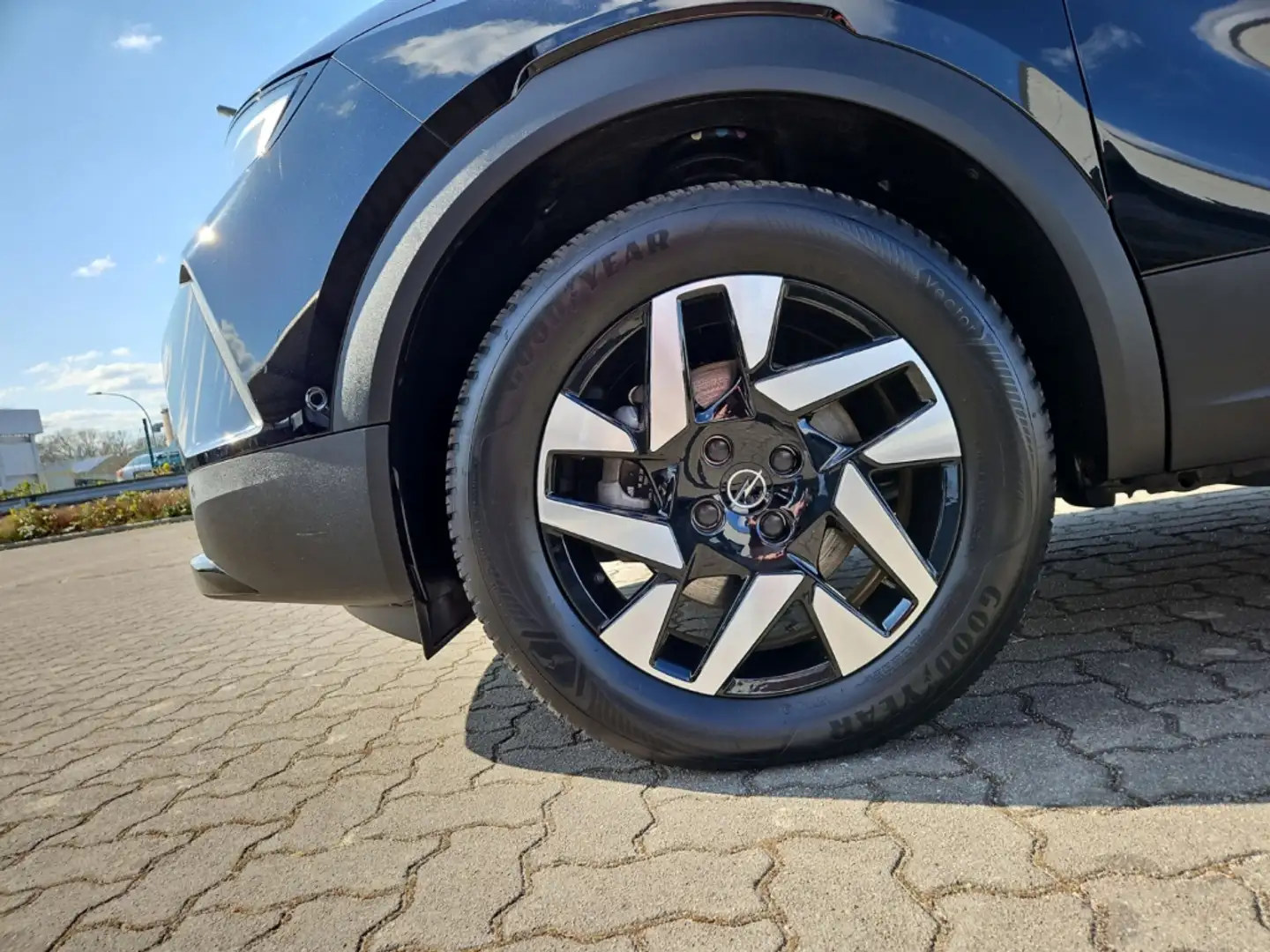 Opel Mokka-E e GS Line Keyless Open, Park & Go, GJR Noir - 2