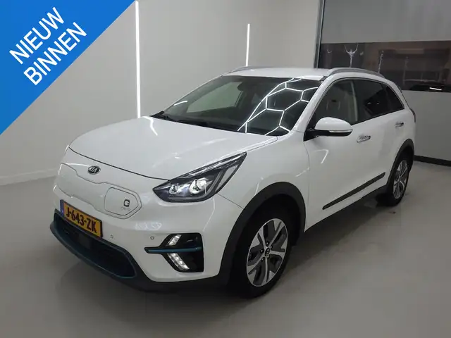 Kia e-Niro EXECUTIVELINE 64 KWH I 3 FASE LADEN I 100% SOH I P