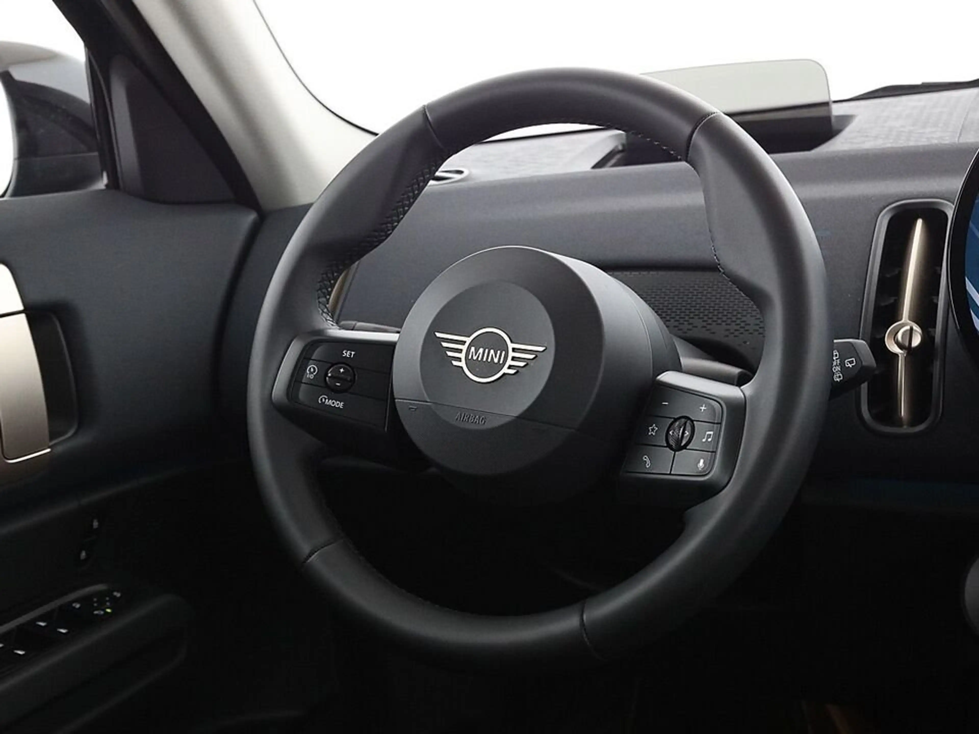 MINI Cooper D Countryman Countryman D Essential Trim Aut LED HEAD-UP R-CAM — photo 13