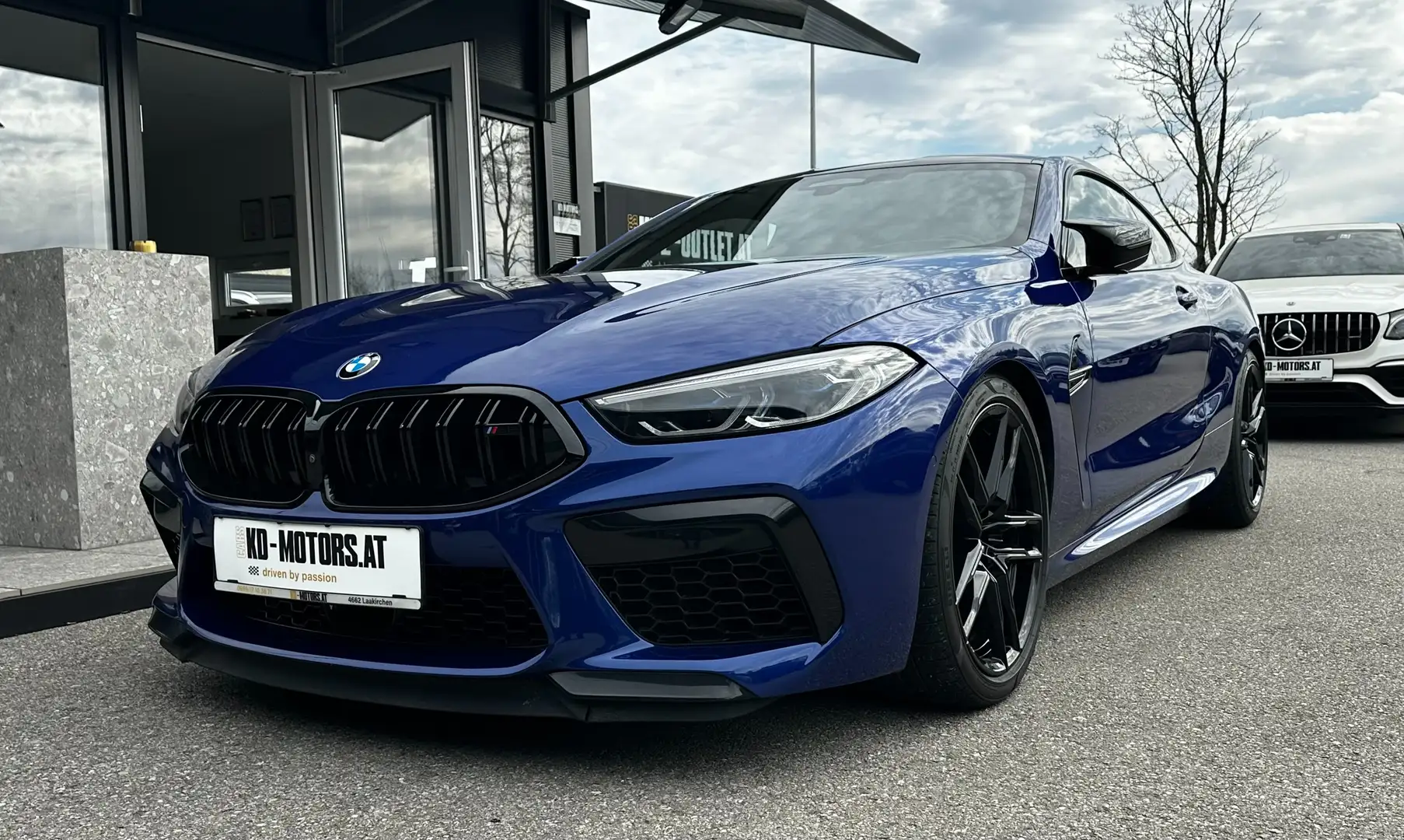 BMW M8 Competition Blau - 1