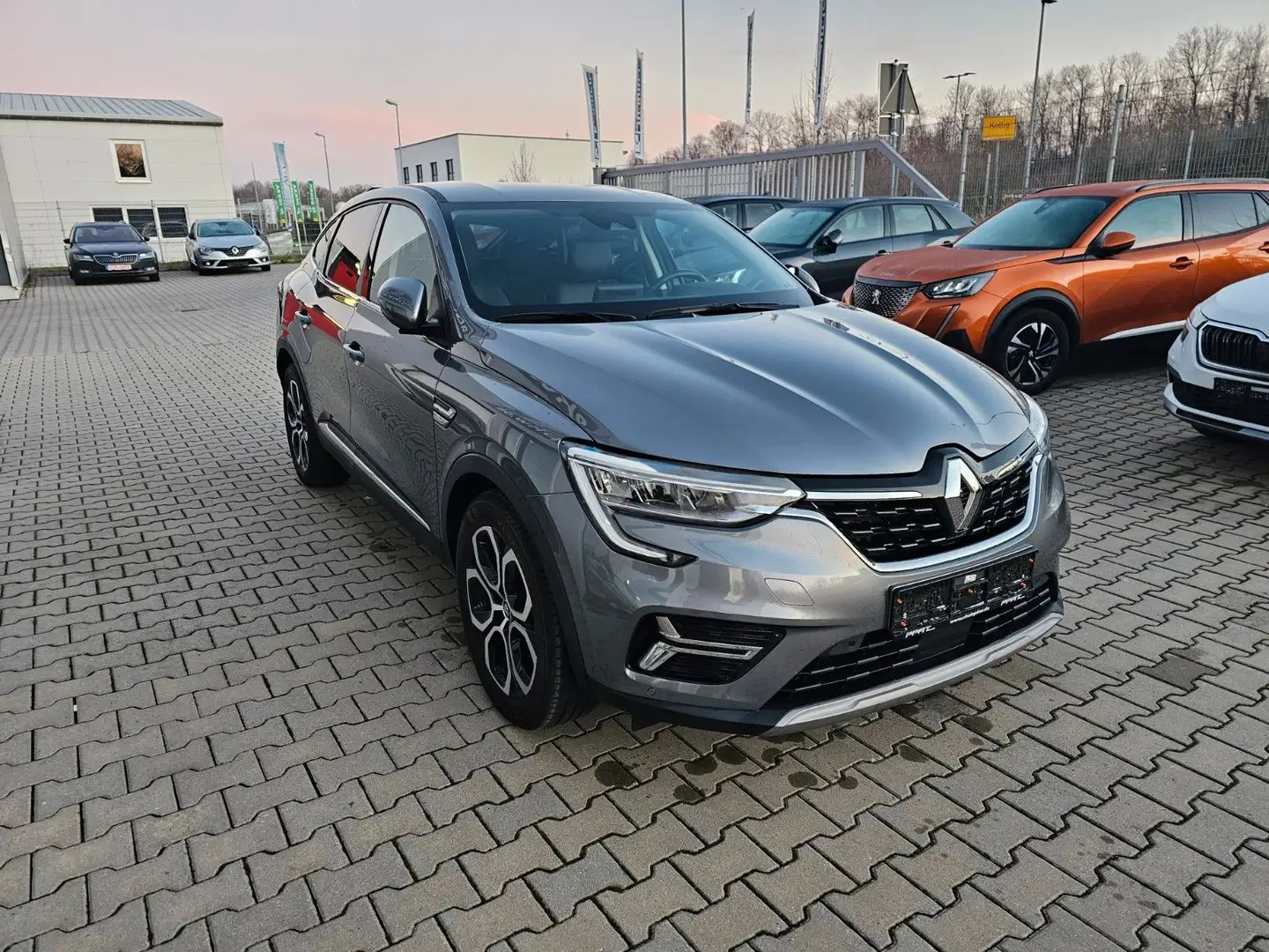 Renault Arkana Intens RKamera Navi Touchscreen 9,3" LED Grau - 1