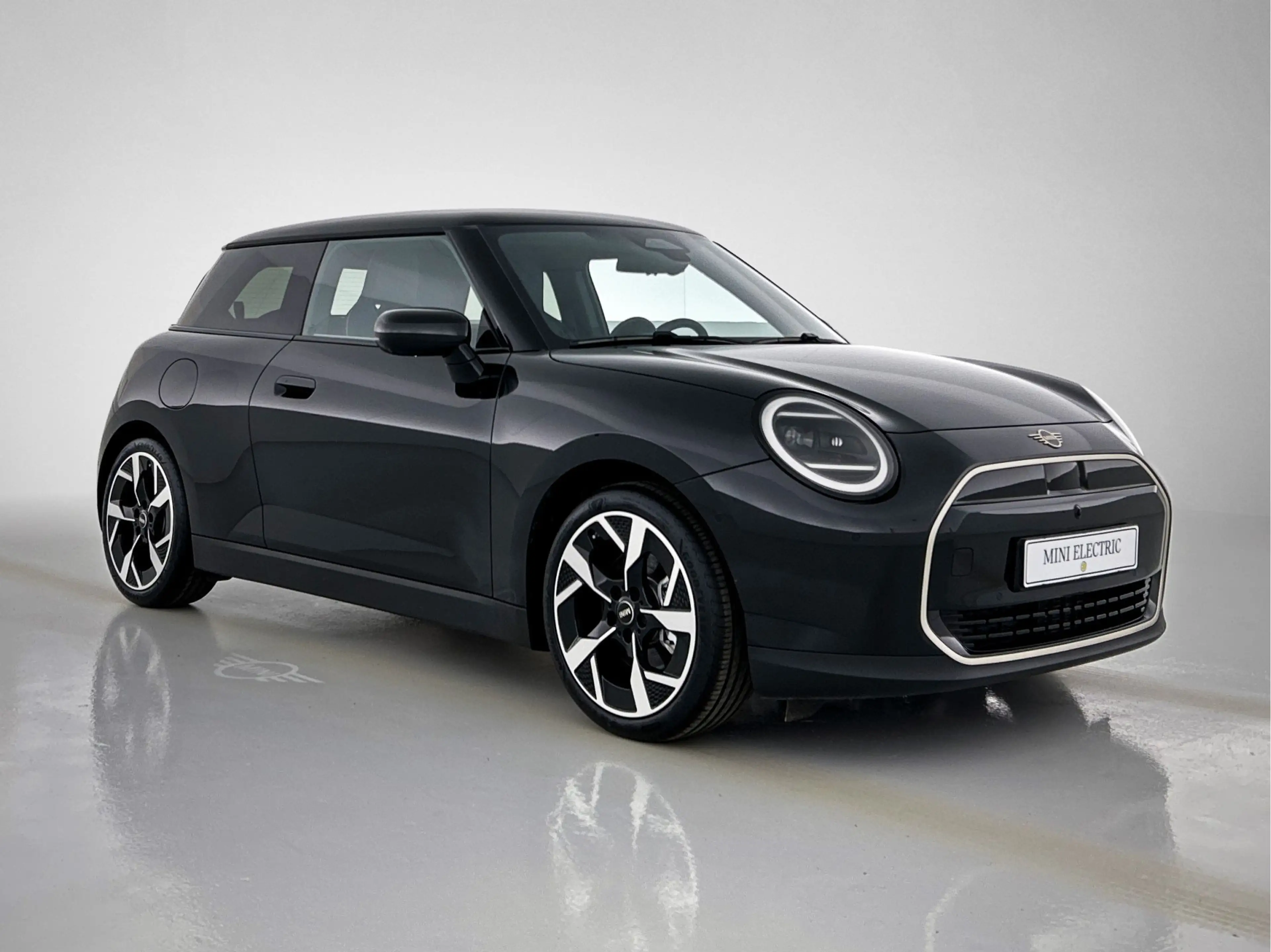 MINI Cooper E Hatchback / Favoured Trim / Pakket L / 18 inch Sli — photo 7