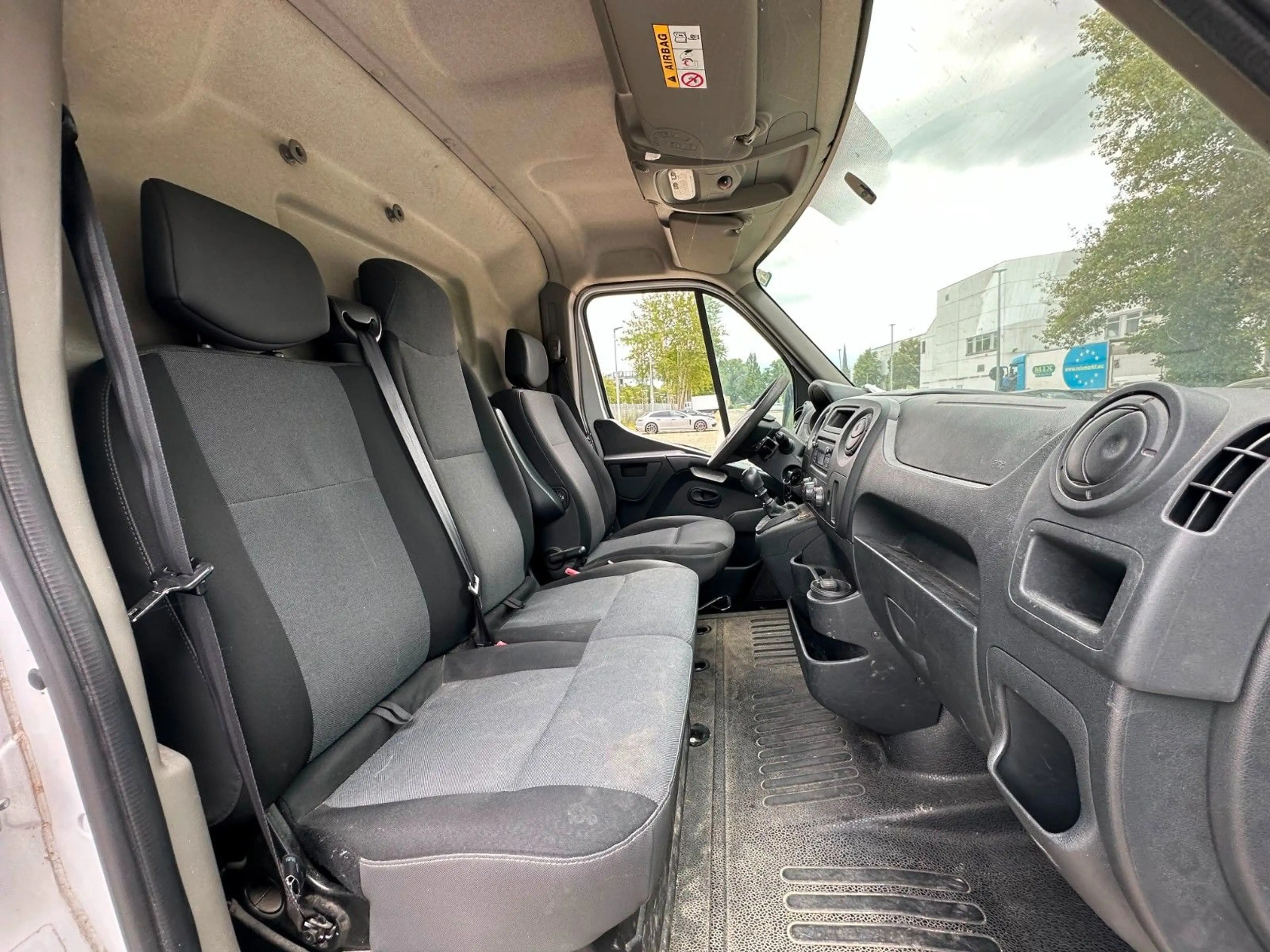 Renault Master MASTER FG F3300 L2H2 2.3 DCI 130CH GRAND CONFORT — photo 7