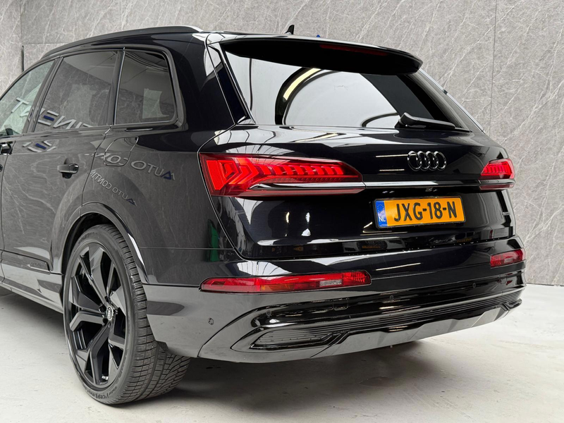 Audi Q7 55 TFSI e quattro / Nette Auto / Panorama — photo 6