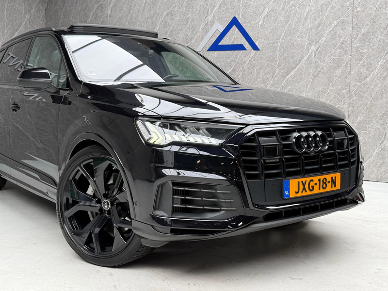 Audi Q7 55 TFSI e quattro / Nette Auto / Panorama — photo 7