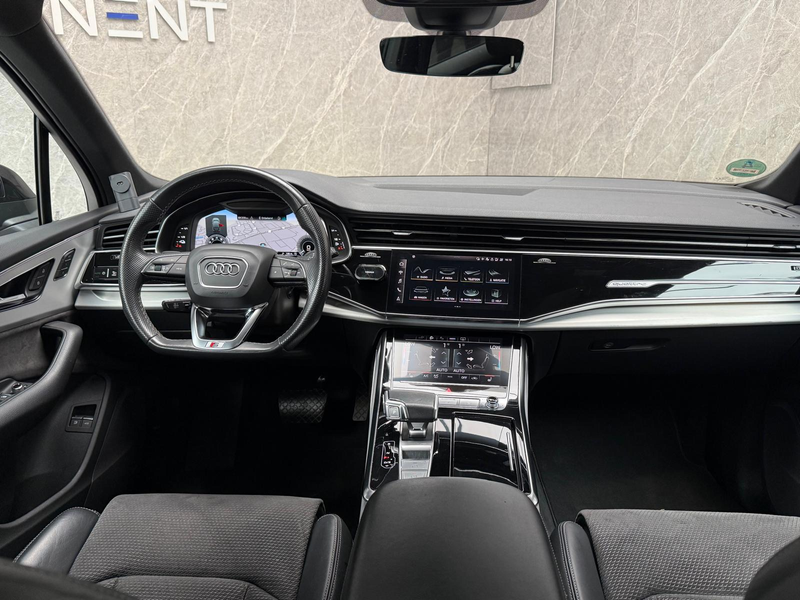 Audi Q7 55 TFSI e quattro / Nette Auto / Panorama — photo 10