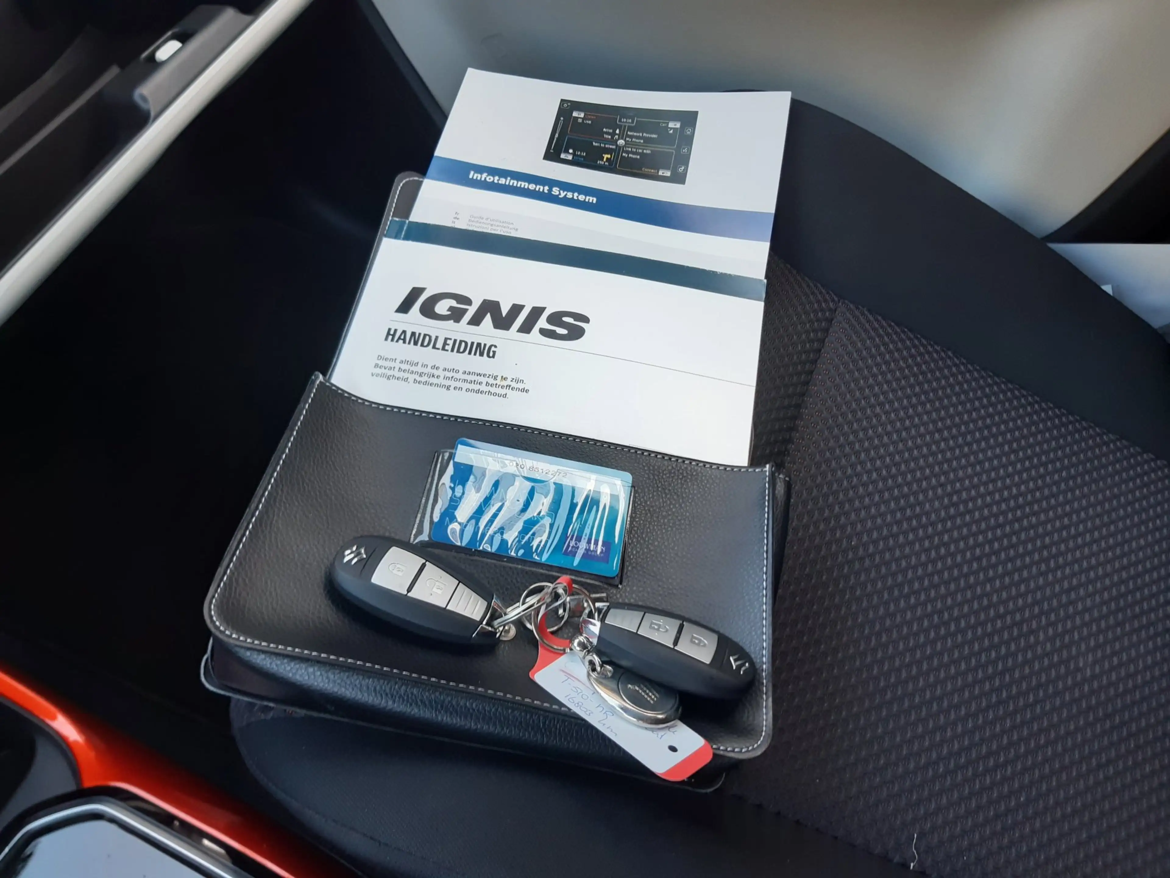 Suzuki Ignis 1.2 style automaat , luxe uitvoering , lage km sta — photo 21