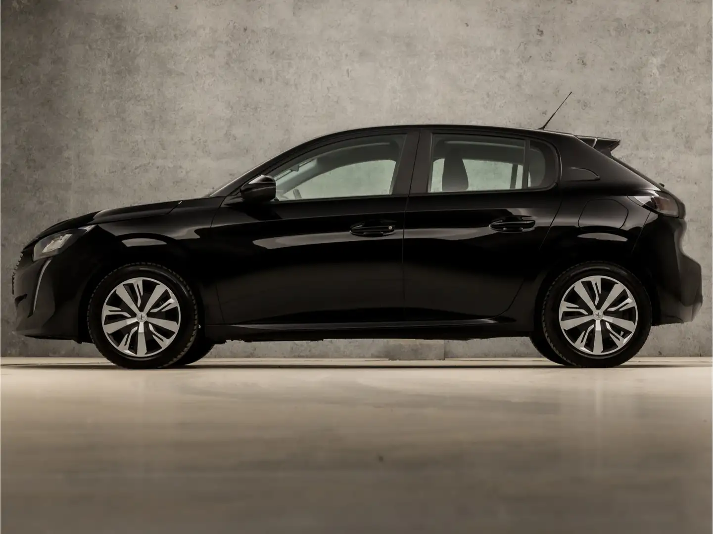 Peugeot 208 1.2 PureTech Sport (APPLE CARPLAY, GROOT NAVI, PAR Чорний - 2