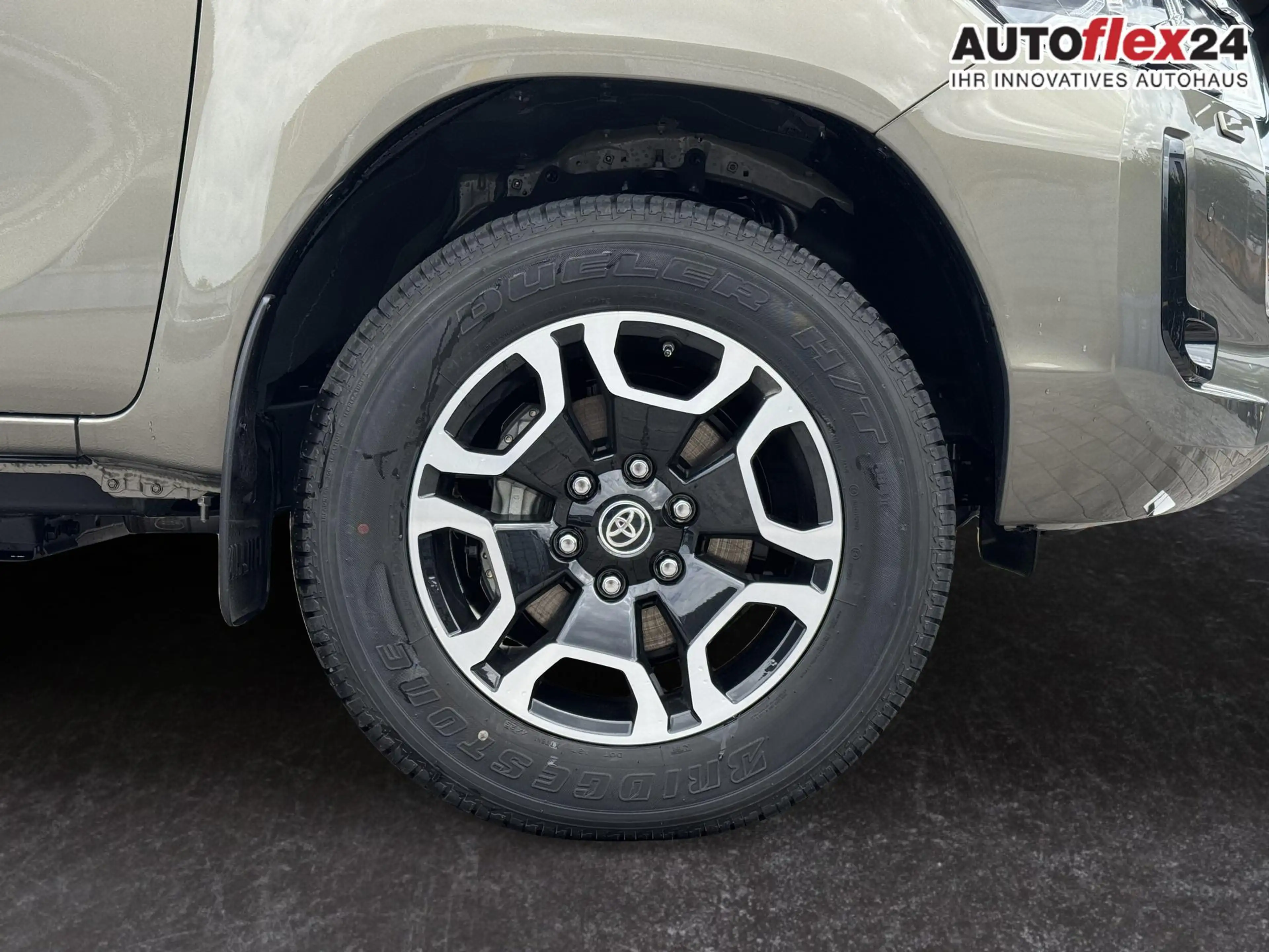 Toyota Hilux Executive Double Cab 4x4 AHK 360° 4 x Sitzheizu... — photo 10