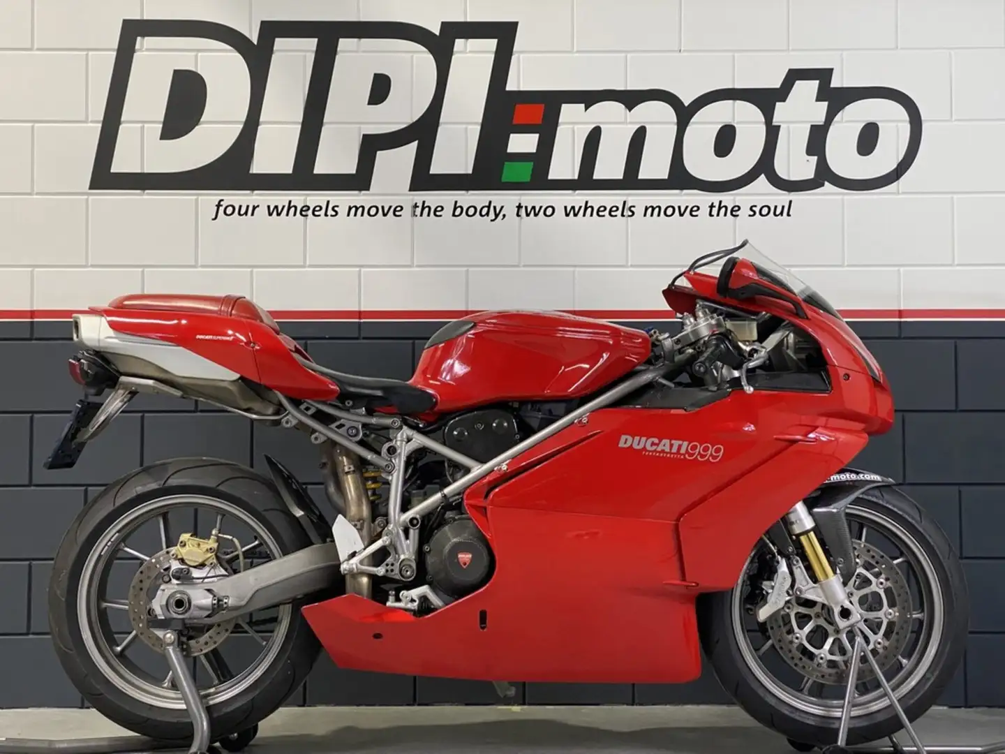 Ducati 999 Rot - 2
