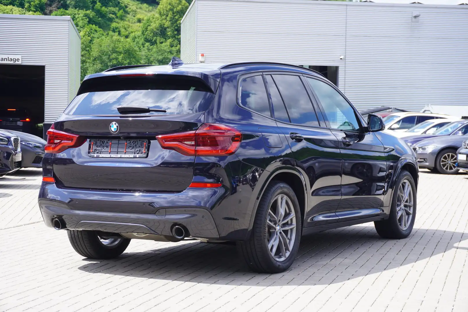 BMW X3 xDrive20d M Sport Head-Up AHK Glasdach Standheizun Schwarz - 2