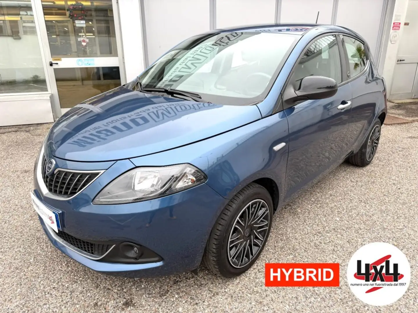 Lancia Ypsilon 1.0 FireFly Hybrid 5 Pt. Eco Chic *OFFERTA PROMO* Blau - 1