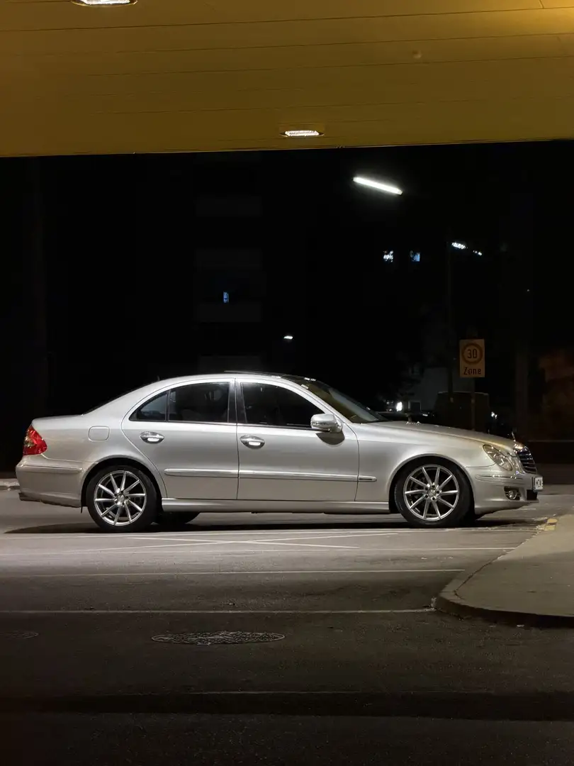 Mercedes-Benz E 320 Avantgarde 4MATIC CDI Aut. - 1