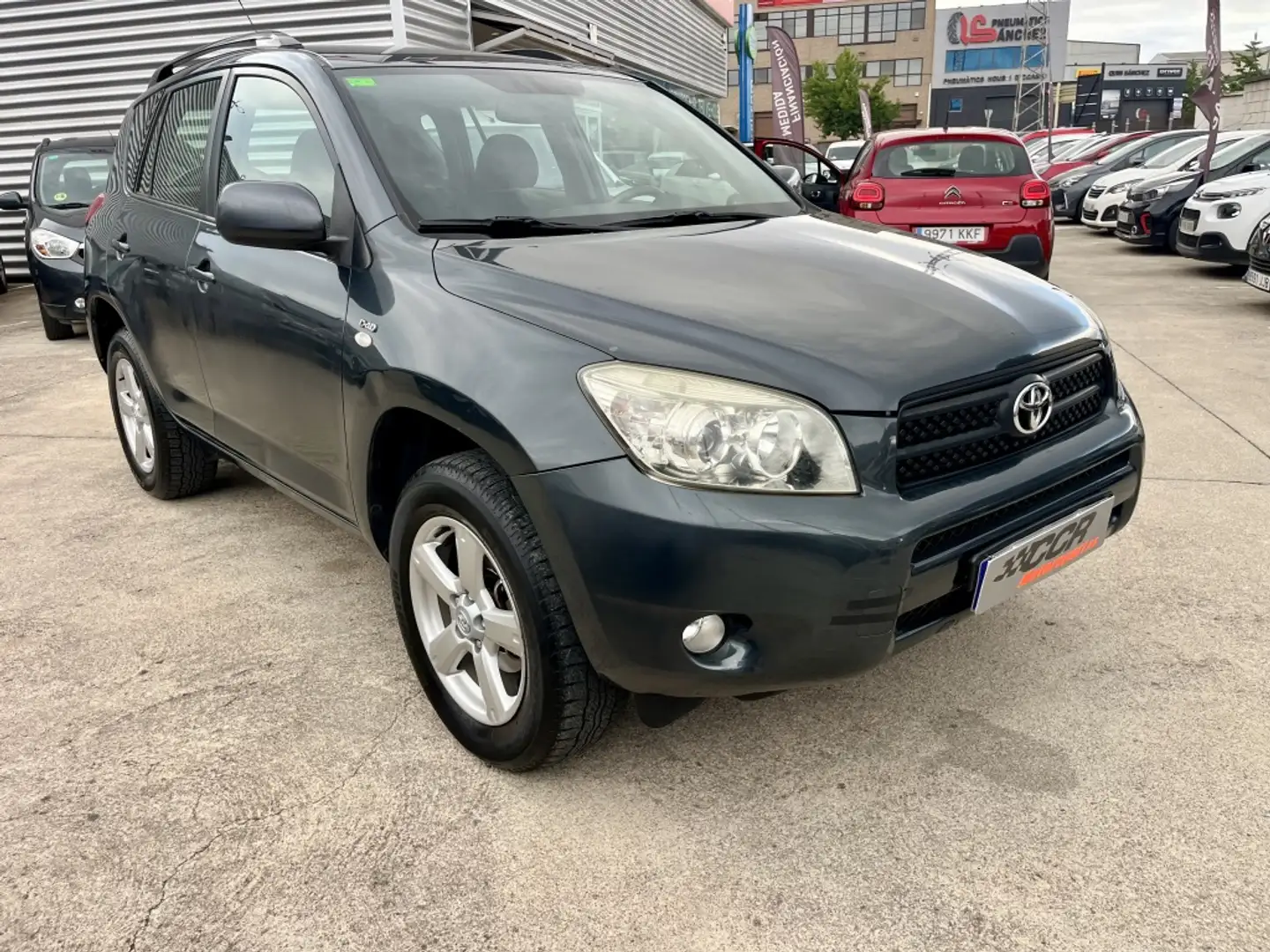 Toyota RAV 4 2.0D4-D Executive Gris - 2