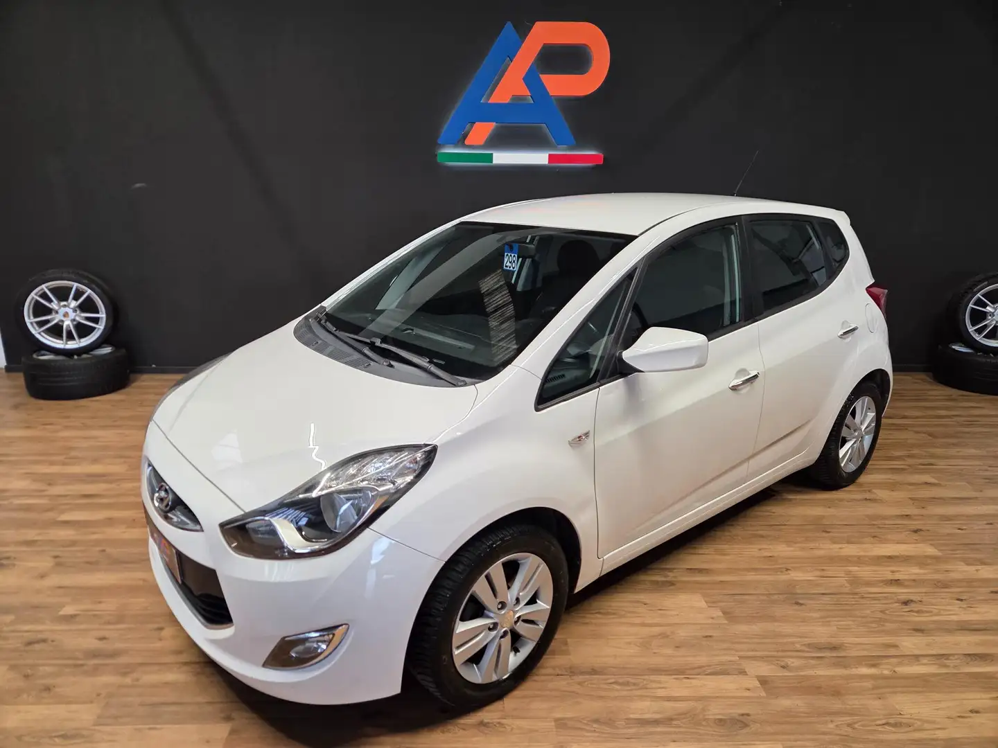 Hyundai iX20 1.4 crdi Comfort 90cv Bianco - 2