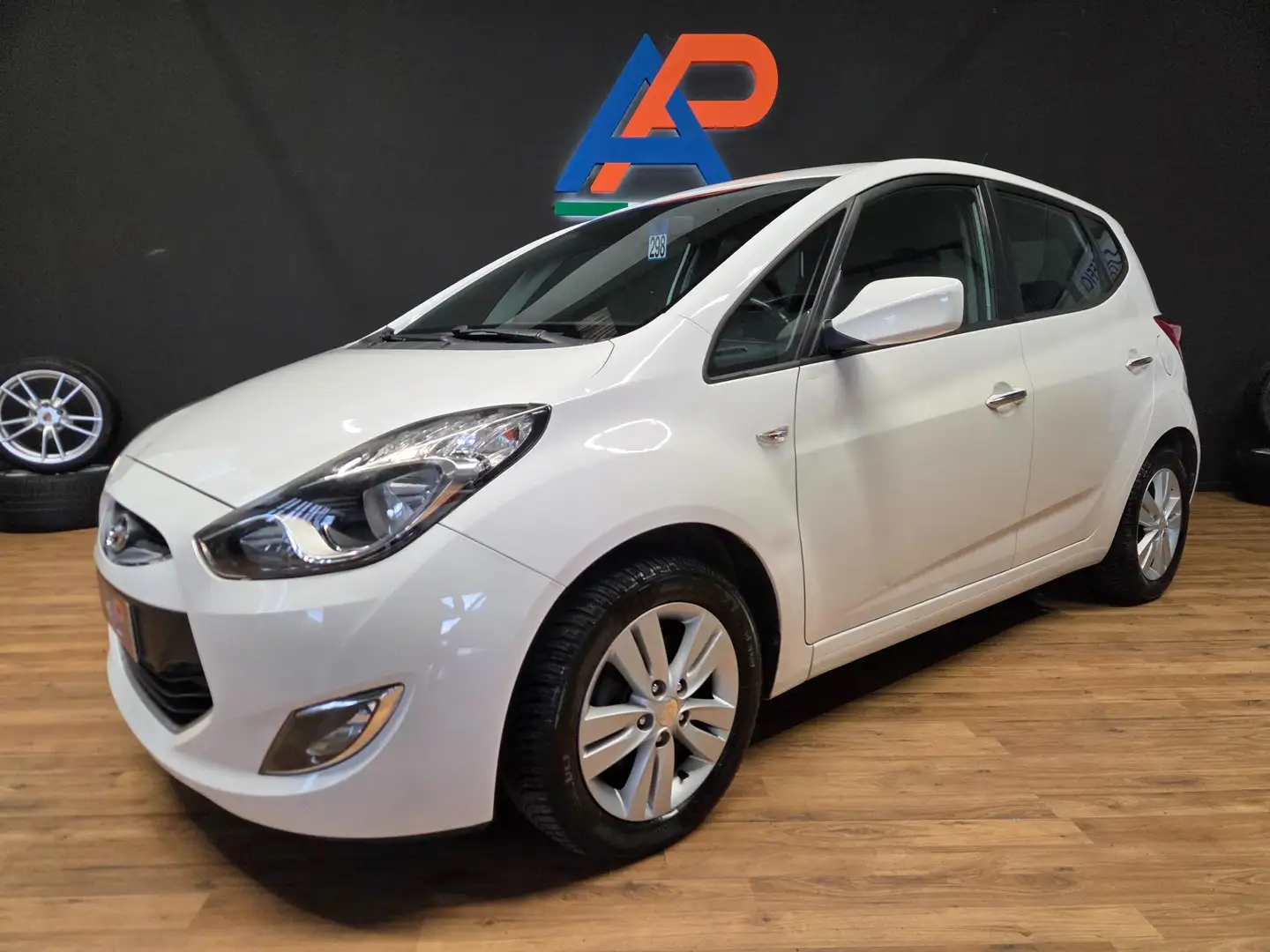 Hyundai iX20 1.4 crdi Comfort 90cv Bianco - 1