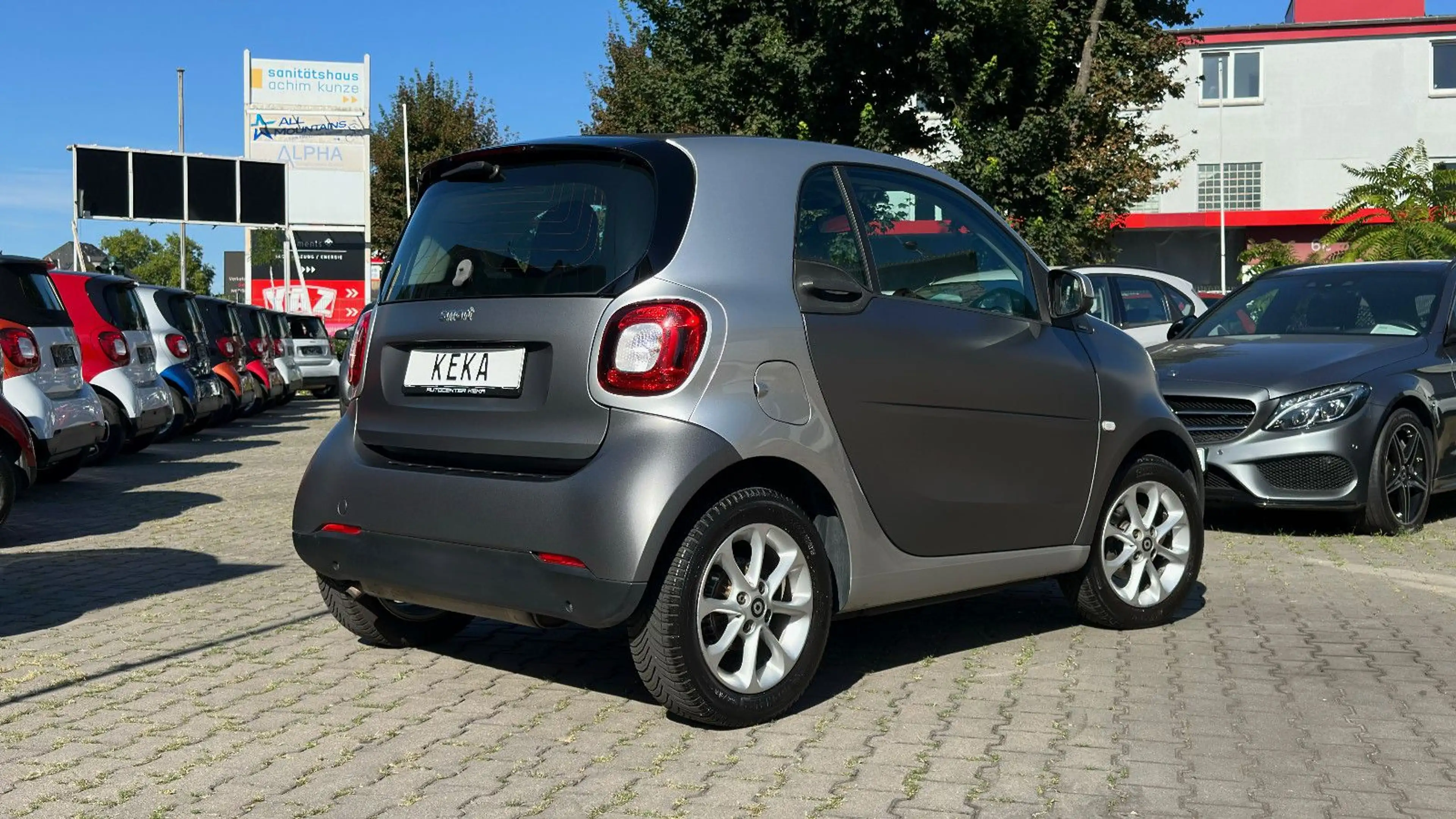 smart forTwo Coupé DCT TITANIA MATT GREY & SILVER! PASSION! — photo 2