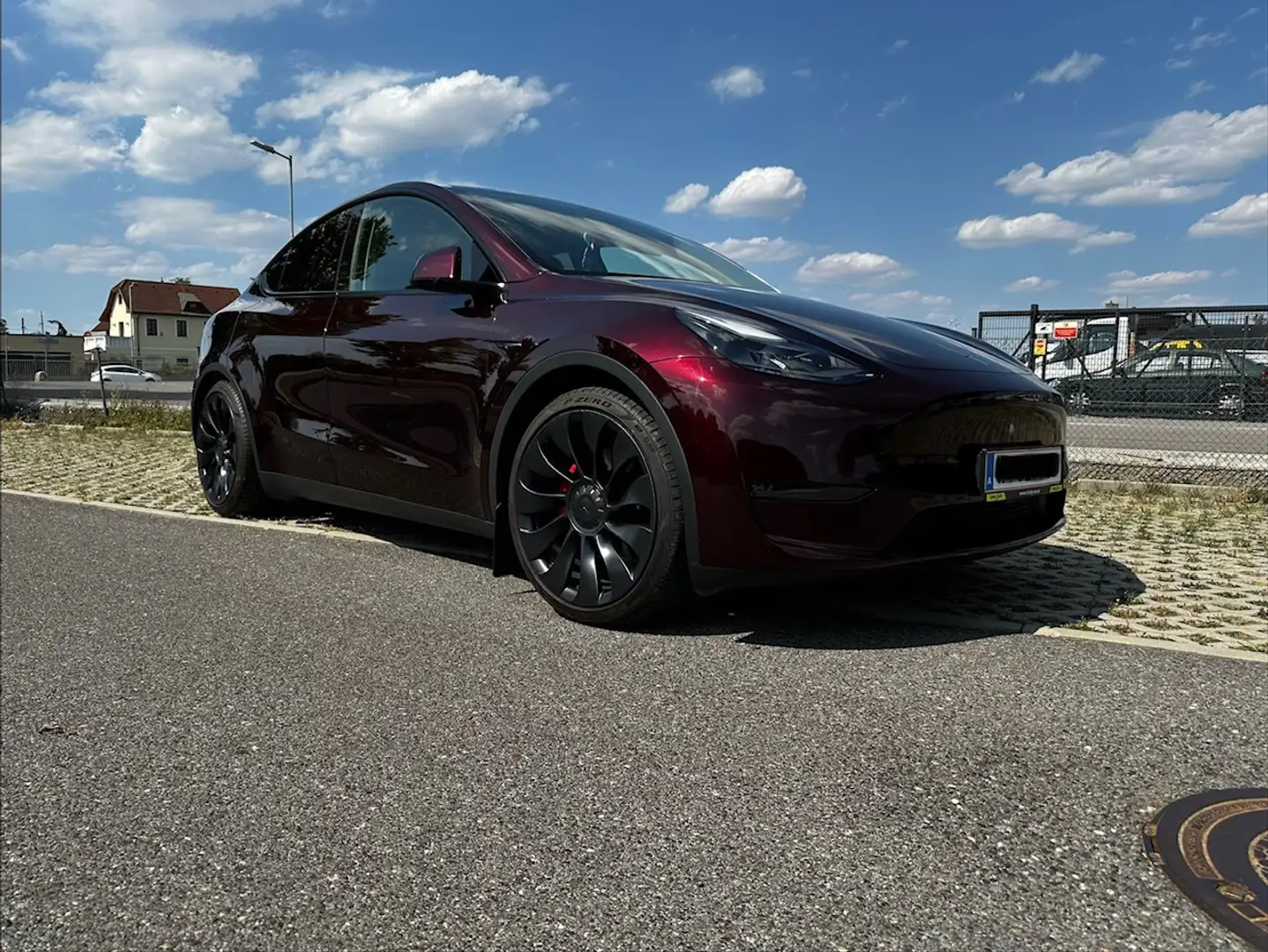 Tesla Model Y Model Y AWD 79kWh Performance Performance Rot - 1