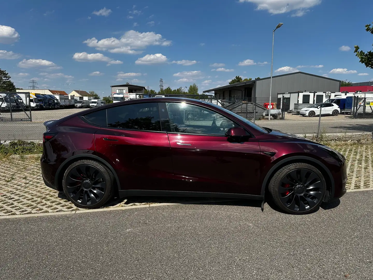 Tesla Model Y Model Y AWD 79kWh Performance Performance Rot - 2