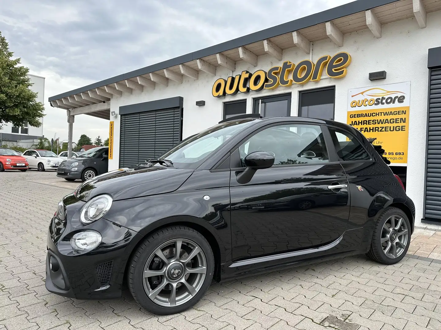 Abarth 595C 121 kW (165 PS), Autom. 5-Gang, Frontantrieb Fekete - 1