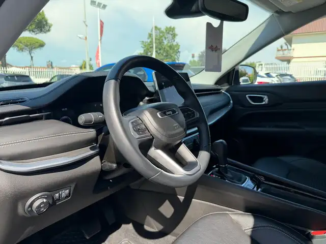 Jeep Compass view 13