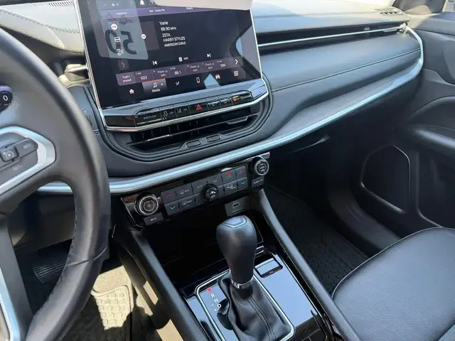 Jeep Compass view 11