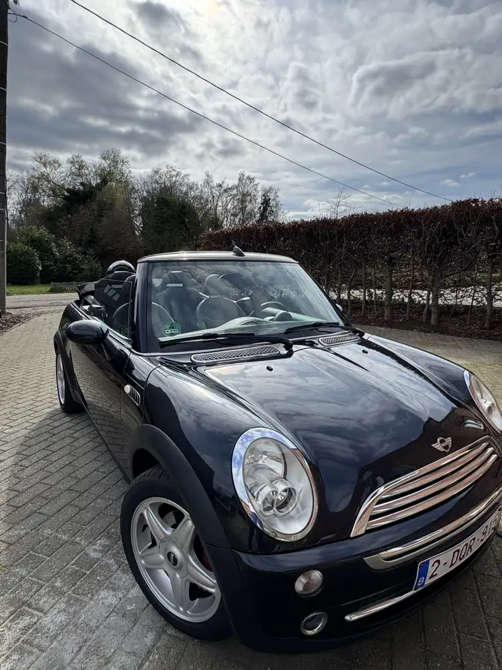MINI Cooper Cabrio