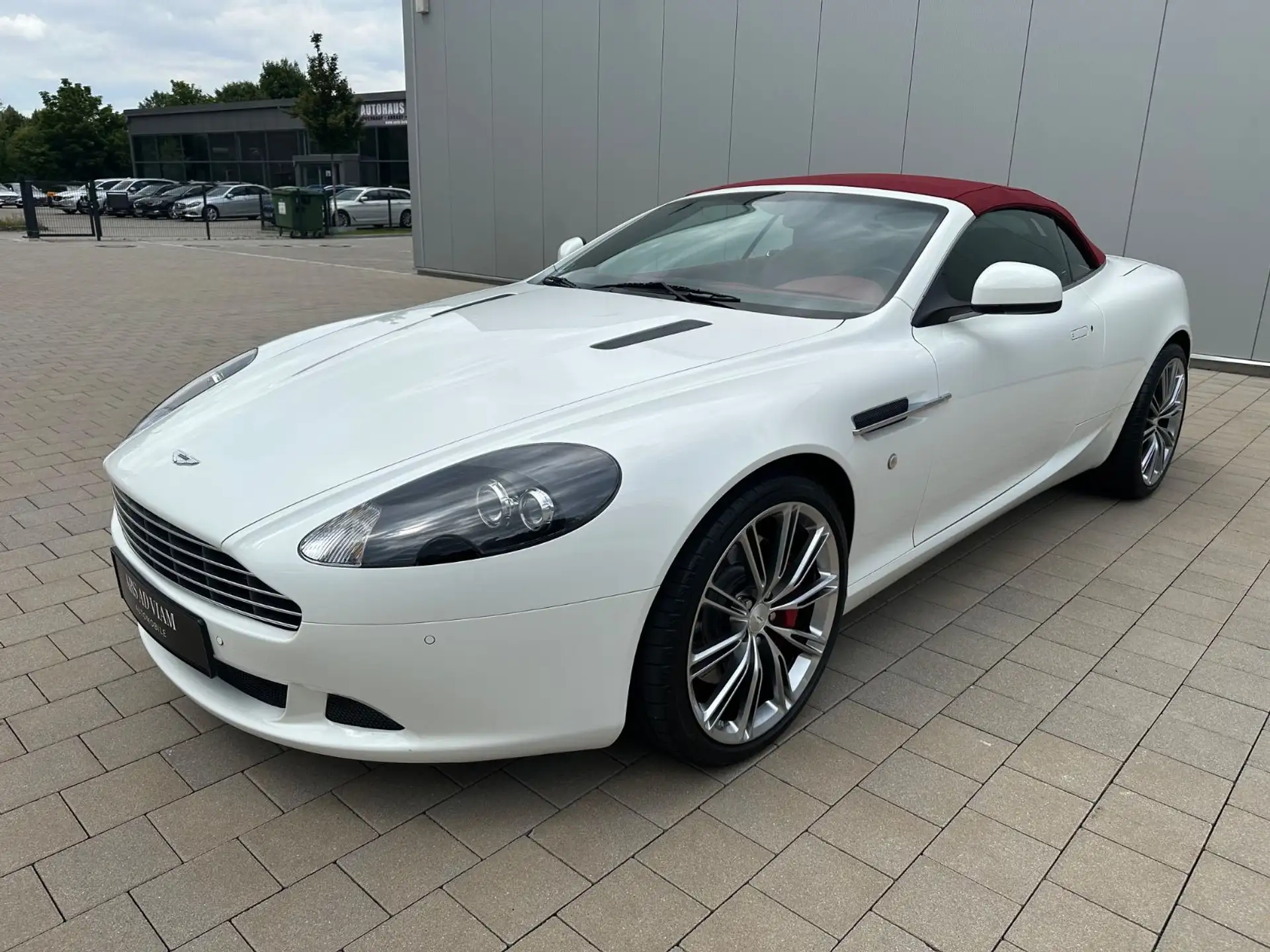 애스턴마틴 DB9 Volante 2011 흰색 사진 3