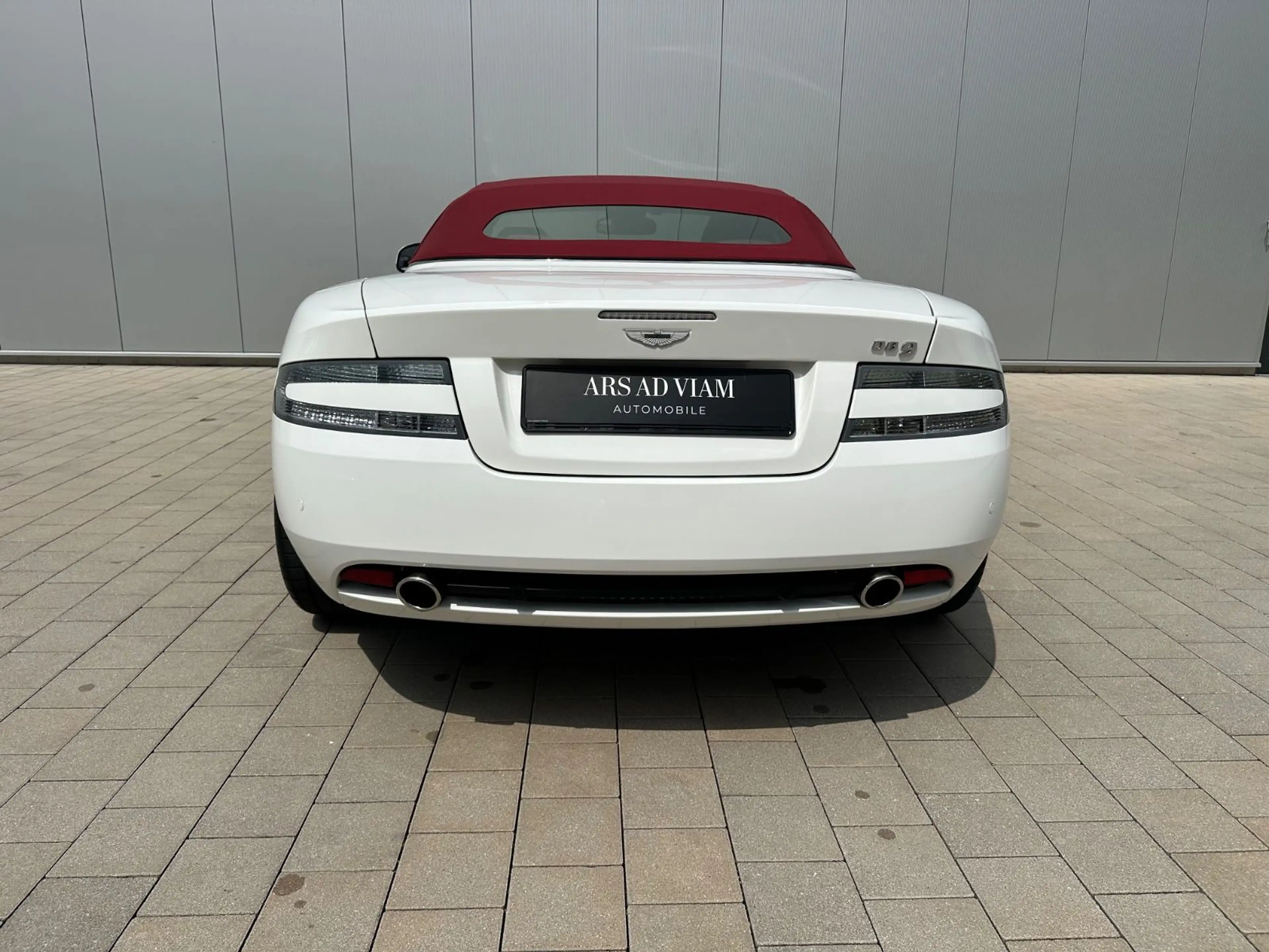 Aston Martin DB9 Volante 6.0 Touchtronic — photo 7