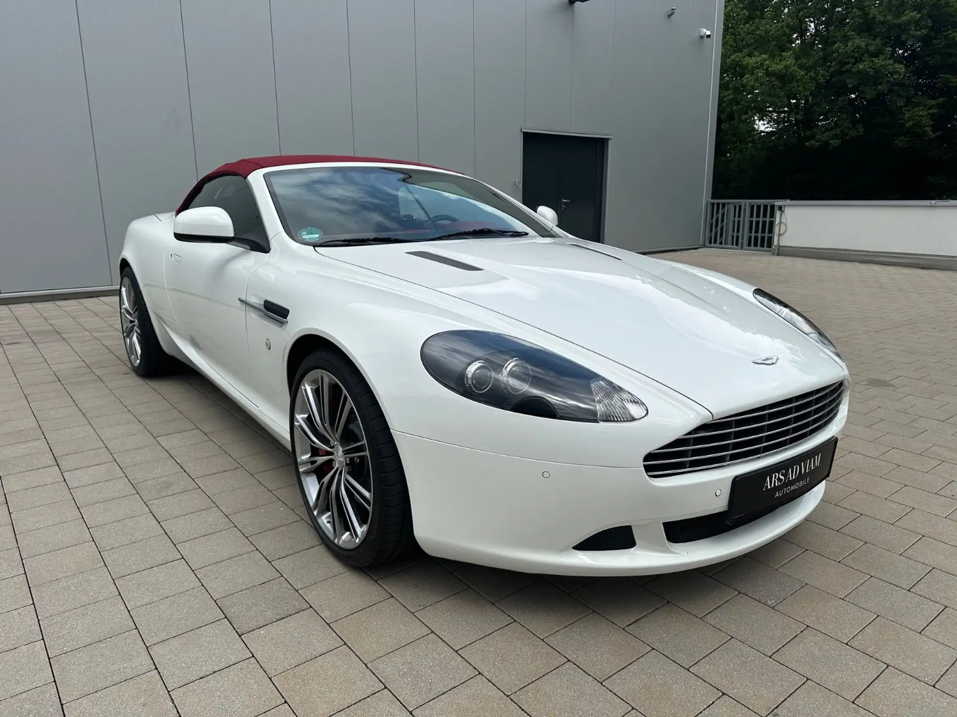 애스턴마틴 DB9 Volante 2011 흰색 사진 2