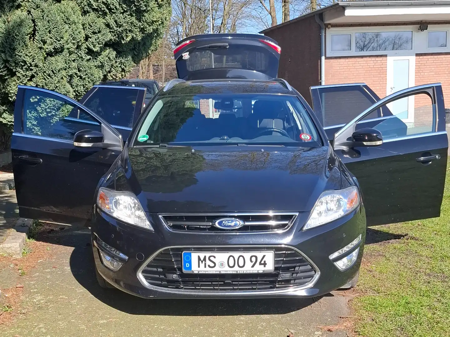 Ford Mondeo Mondeo Turnier 2.0 TDCi Ambiente Schwarz - 2
