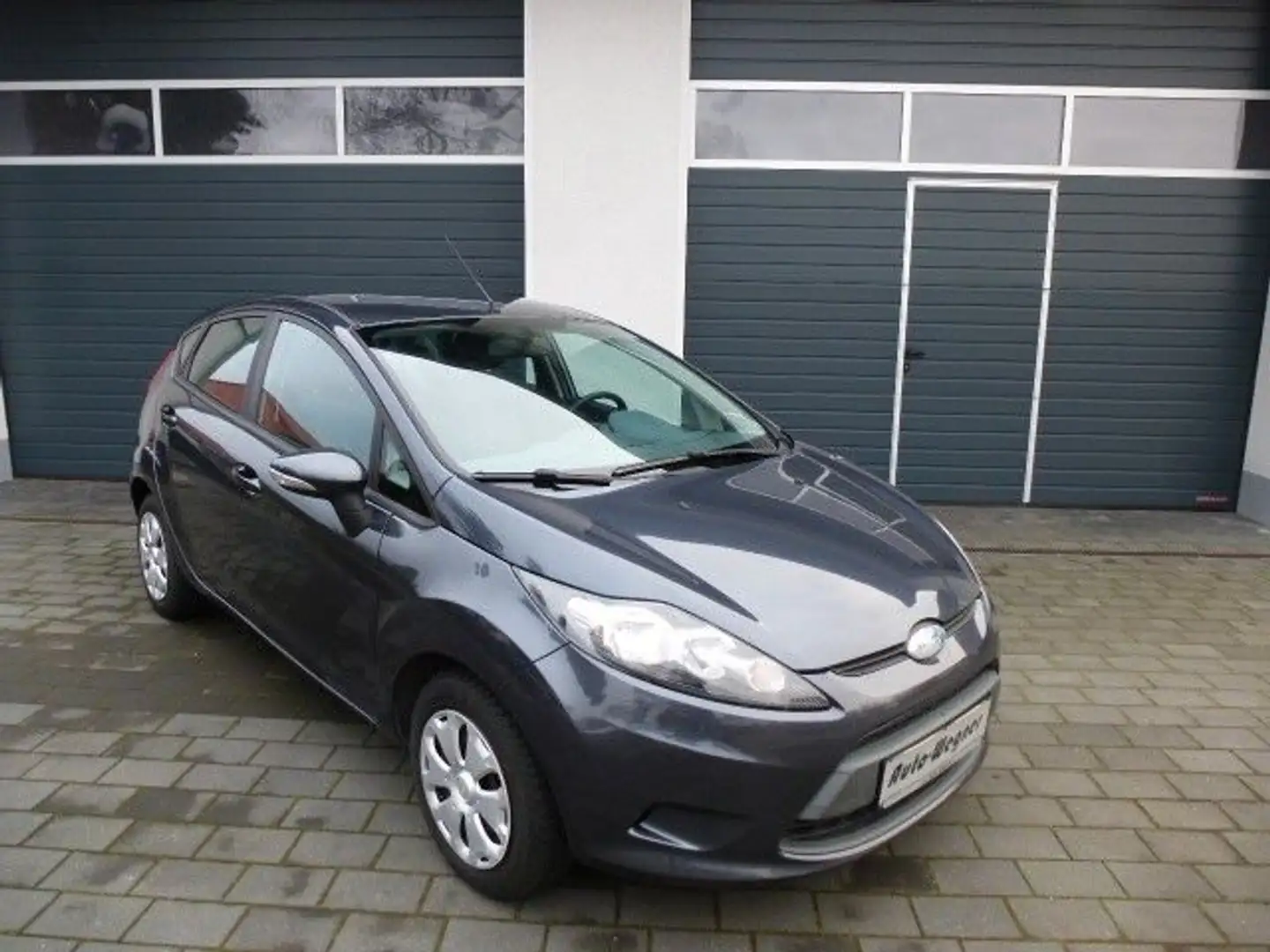 Ford Fiesta 1.4 Trend Grau - 2
