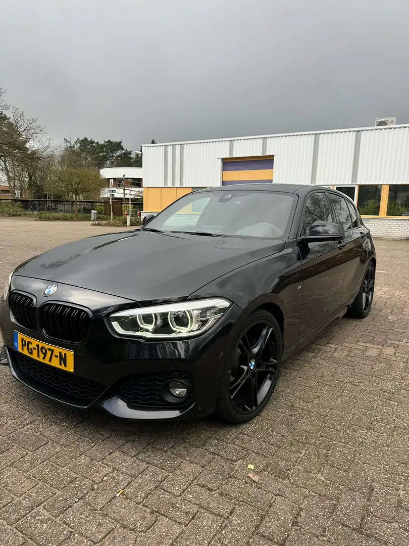 BMW 120 120i M Performance 184pk | Aut | PANO | KEYLESS Zwart - 1