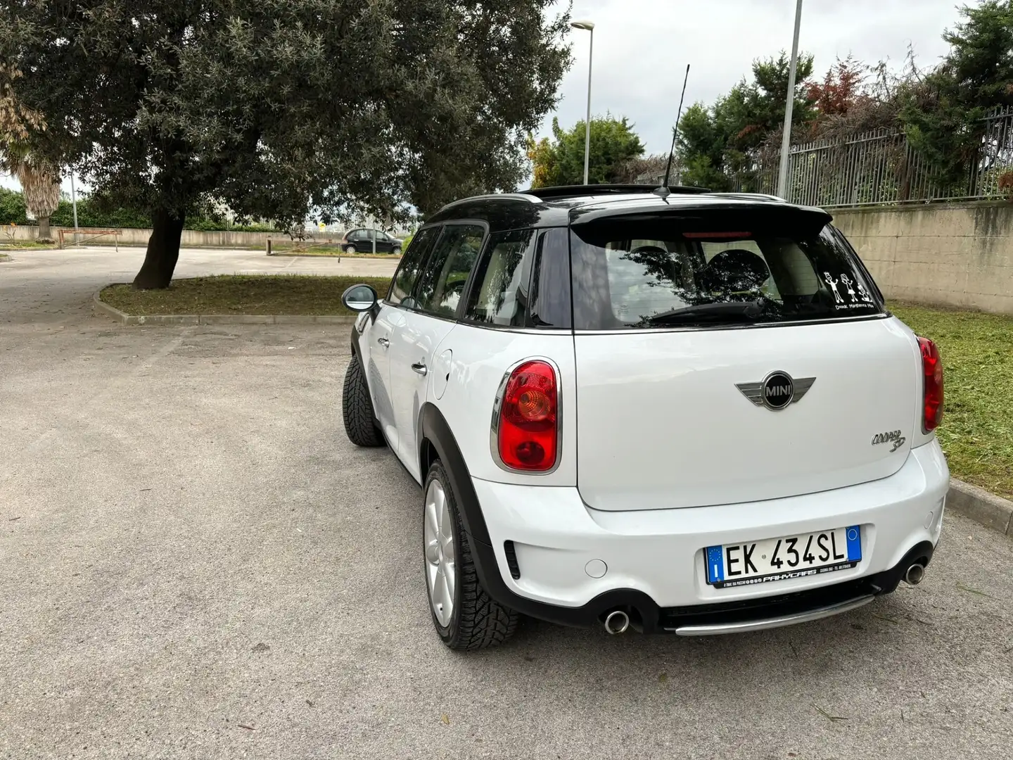 MINI Cooper SD Countryman Mini 2.0 Cooper SD Countryman ALL4 Weiß - 2
