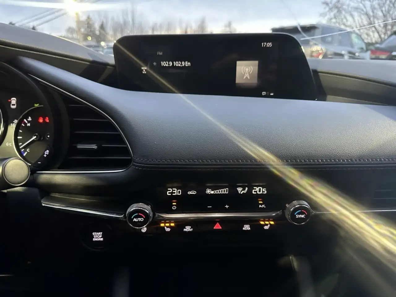 Mazda 3 снимка Mazda 3