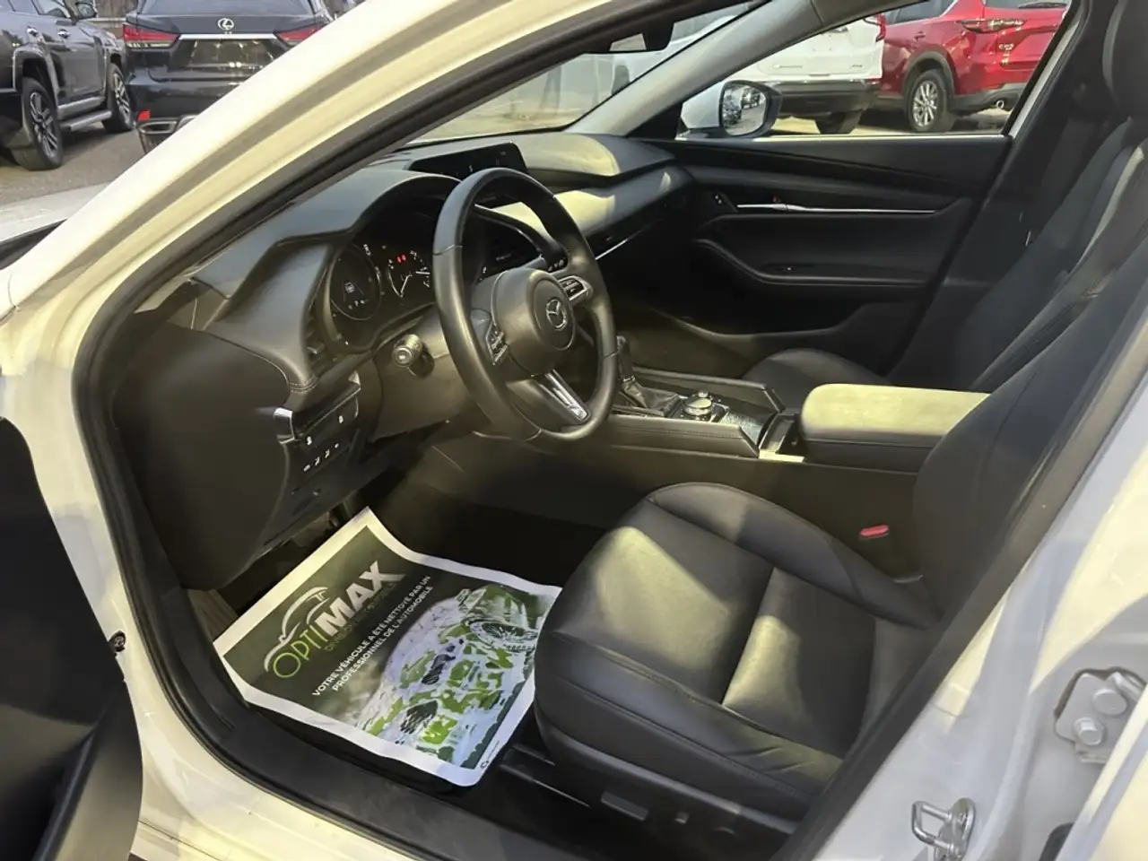 Mazda 3 снимка Mazda 3