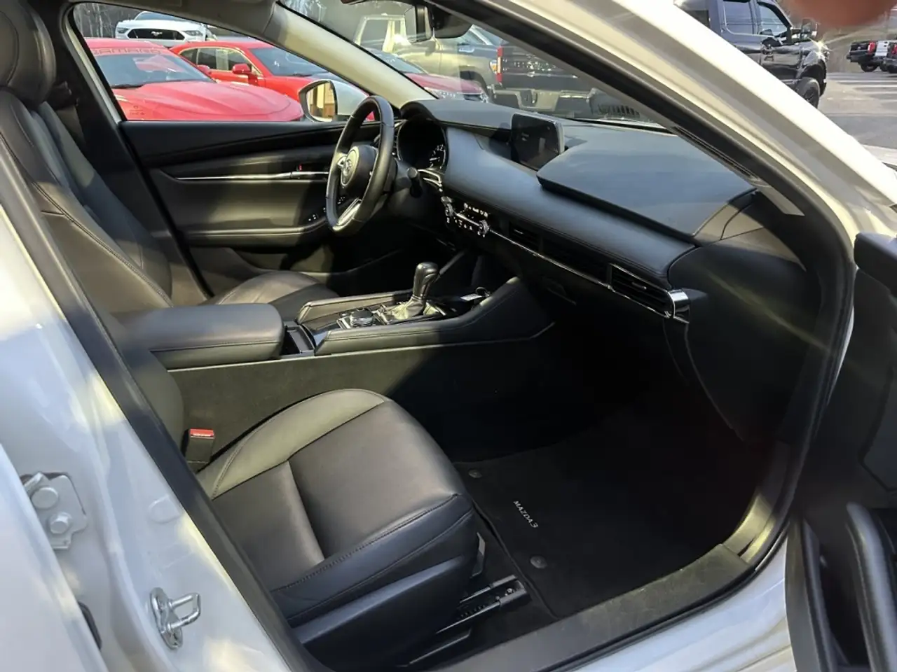Mazda 3 снимка Mazda 3