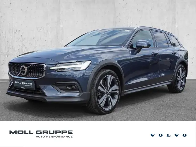 2024 Volvo V60 Cross Country in Blue for sale