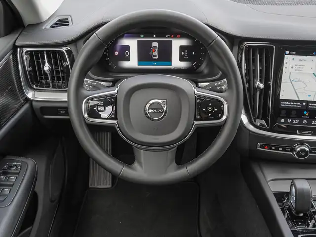 Volvo V60 Cross Country view 12