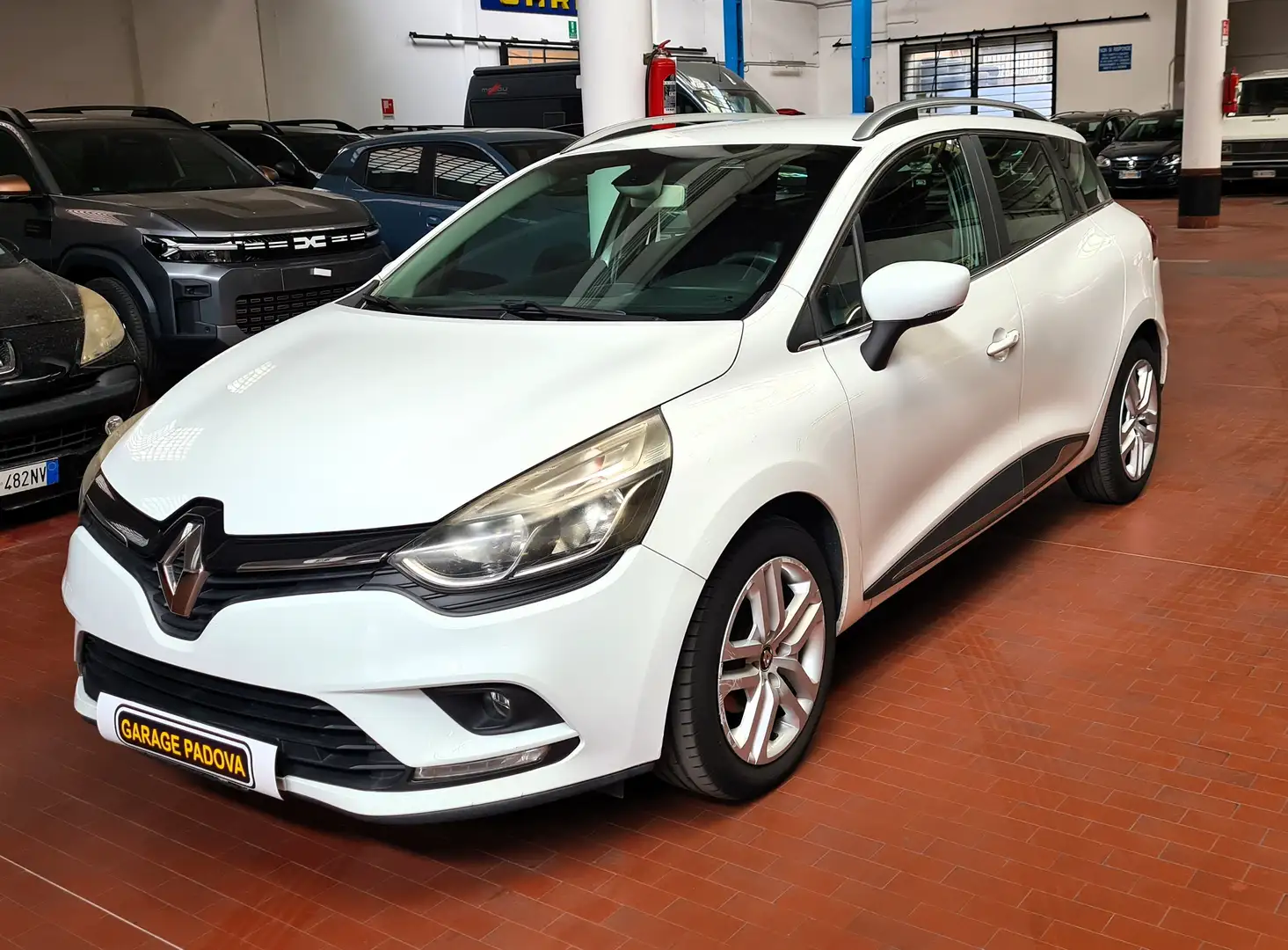 Renault Clio Clio IV 2017 Sporter 1.2 16v Zen 75cv NEOPATENTATI Bianco - 1